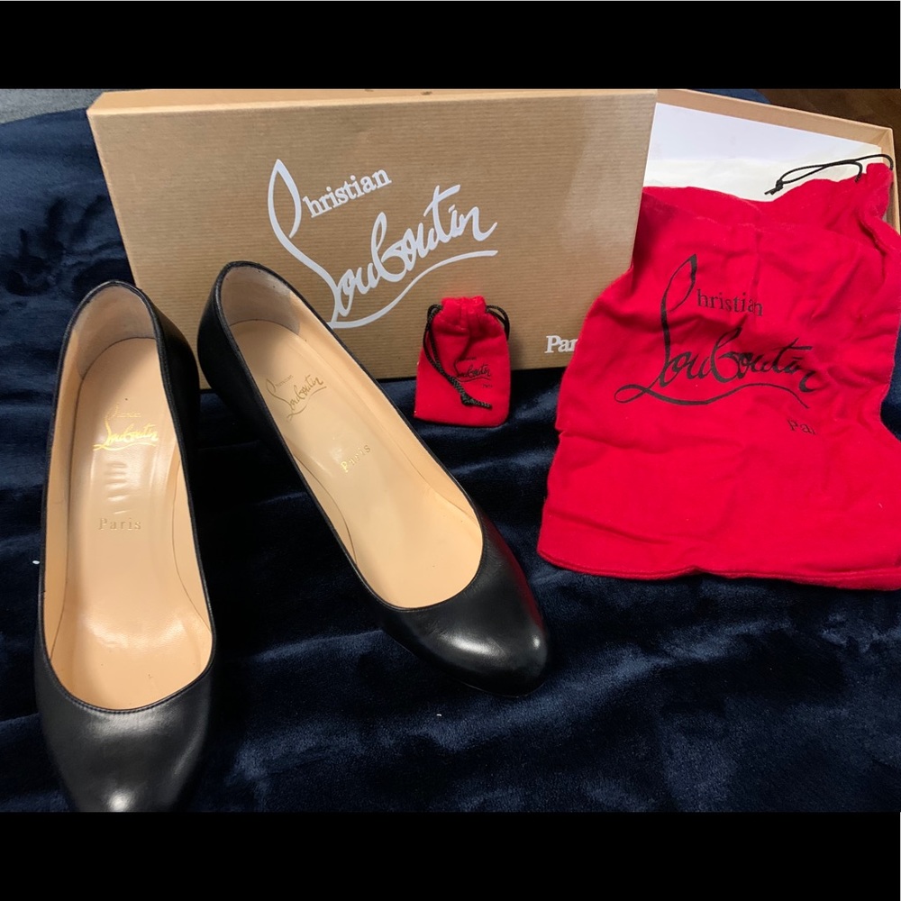Christian Louboutin Simple Round Toe Pump